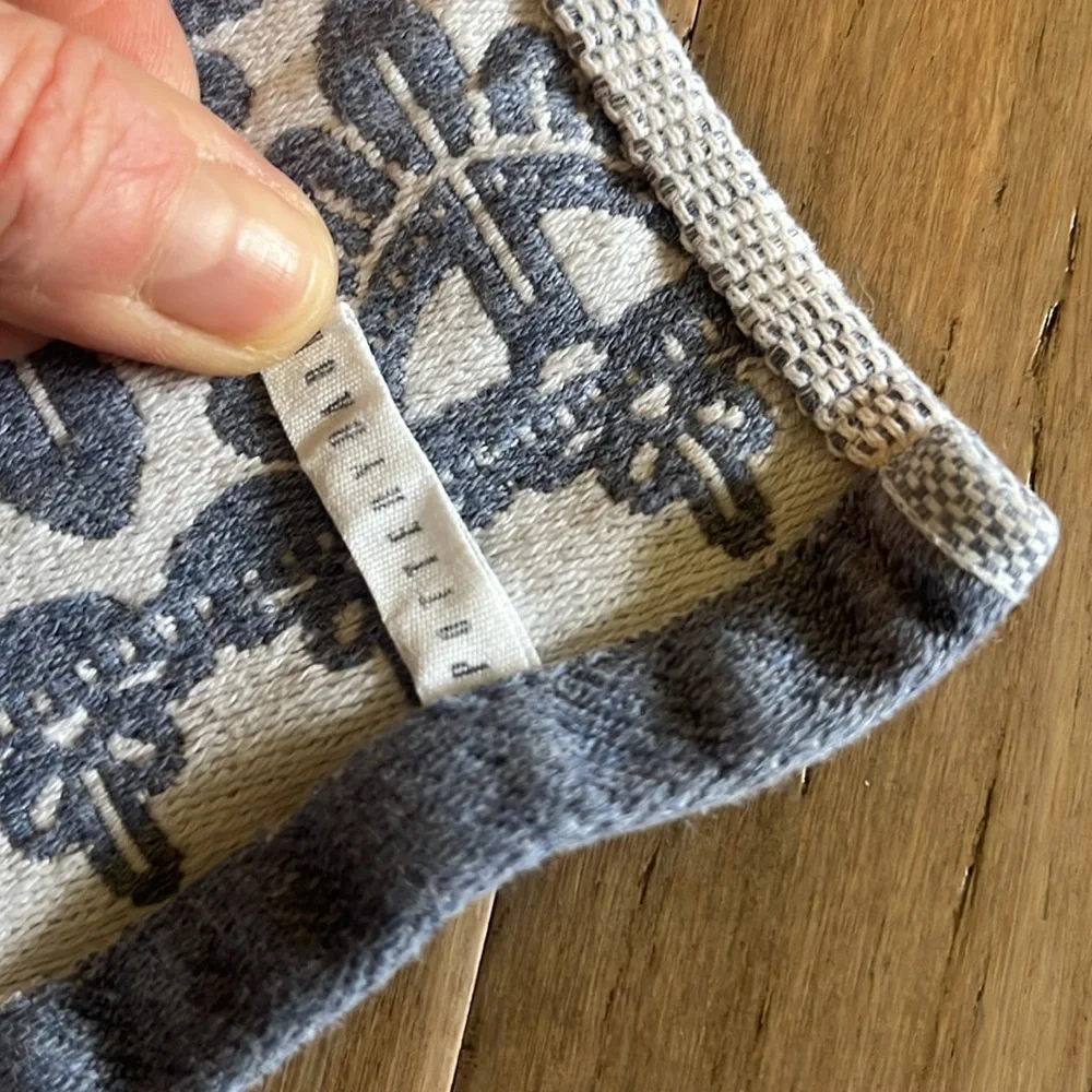 Pottery Barn Alva Jacquard Blue and White Organic Cotton Hand Towels set of 4